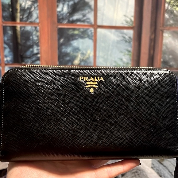 # 610-Prada safiano black leather wallet with blooming 🌺 card inserts.no defects - Picture 1 of 13